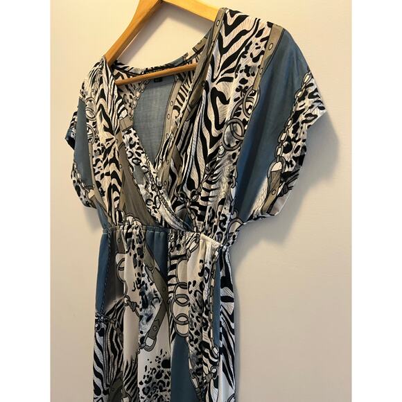 Short Sleeve V-Neck Tunic Dress Silver Blue Zebra Size Small JL - Picture 3 of 8